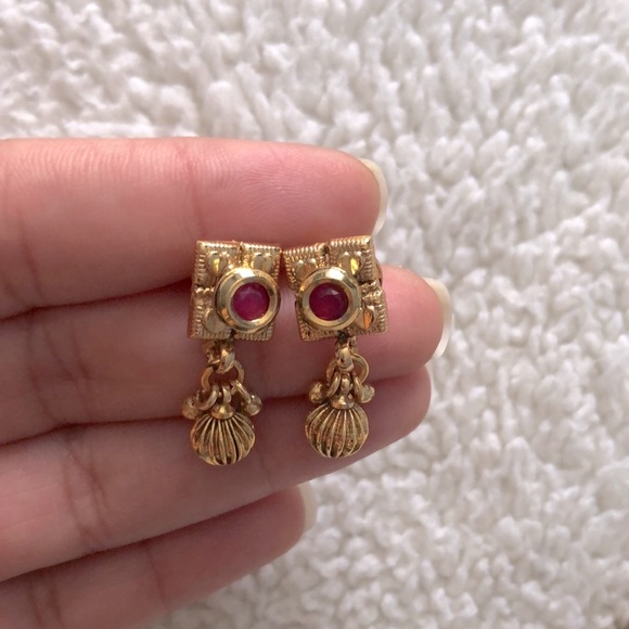 Multi color faux pearl layered Indian design necklace earrings set - Picture 3 of 3